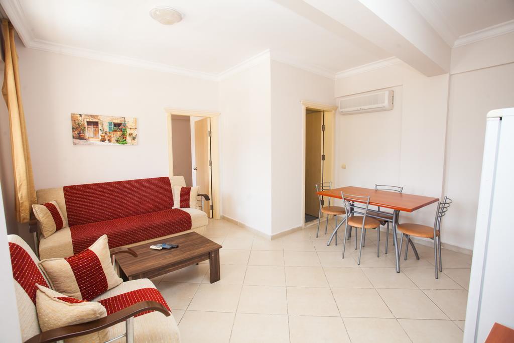 Yalcinkaya Apart Hotel Çeşme Εξωτερικό φωτογραφία