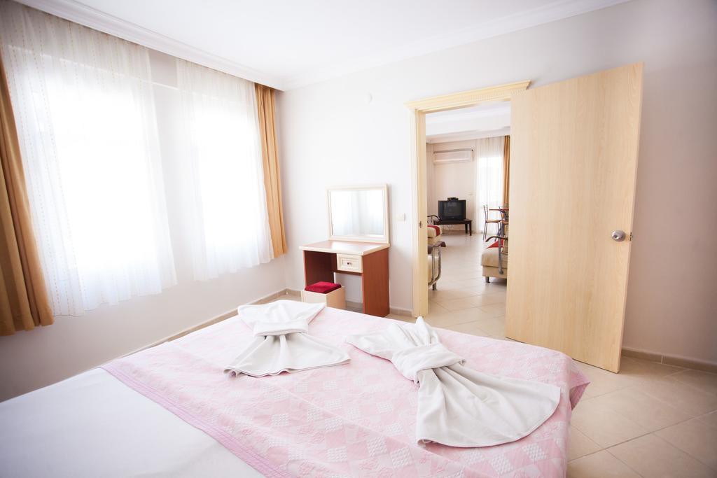 Yalcinkaya Apart Hotel Çeşme Εξωτερικό φωτογραφία
